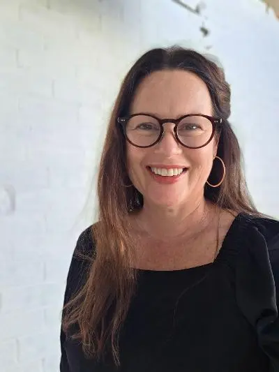 An image of a psychologist who offers psychologist assessment.